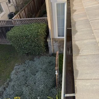 Professional gutter cleaning service